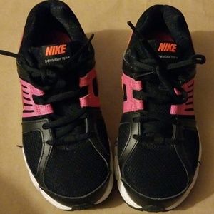 Nike sneaker 5.5